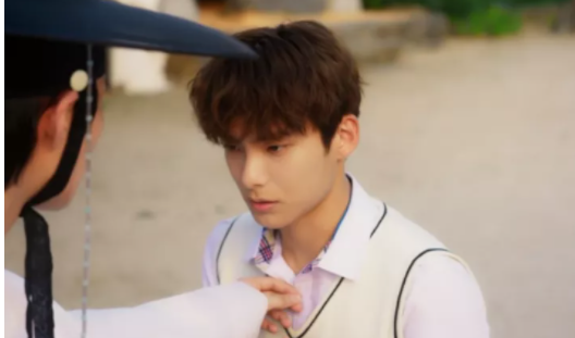 《染色》小受受穿越到画中,和画中人谈起了恋爱 - 51虹马 《染色》小受受穿越到画中,和画中人谈起了恋爱 - 51虹马