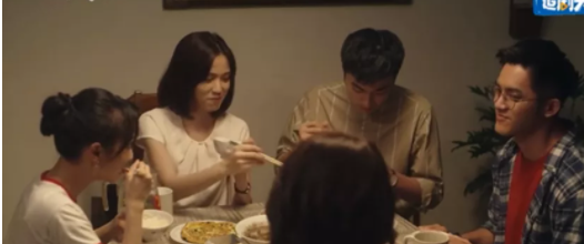 《日光树影》 台腐短片，淡淡的甜蜜，很温暖的故事 - 51虹马