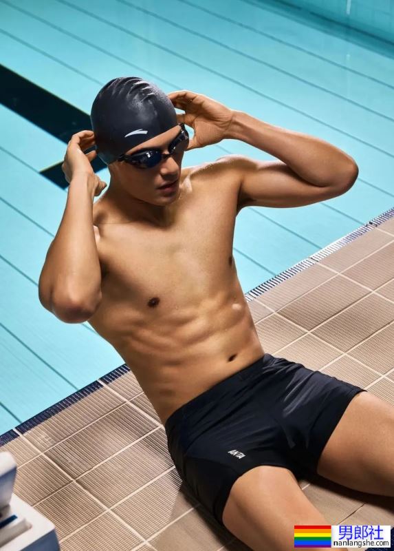 川师体院毕业的男模叶周，最近又变帅了！ - 51虹马