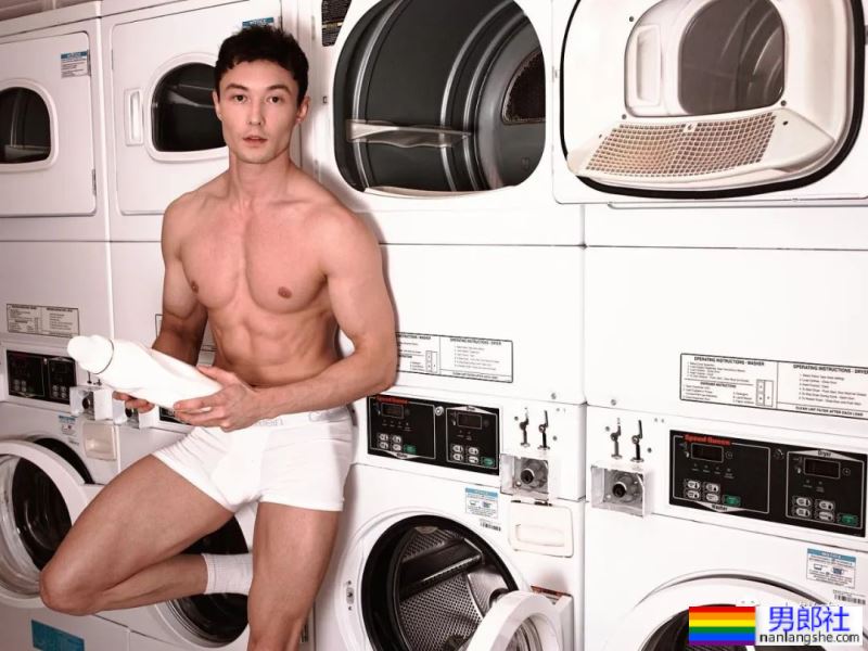 上海混血男模尺寸卡太火了，网友：求偶遇！-51虹马