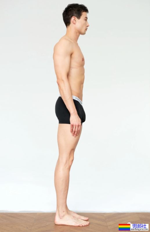 上海混血男模尺寸卡太火了,网友:求偶遇! - 51虹马 上海混血男模尺寸卡太火了,网友:求偶遇! - 51虹马