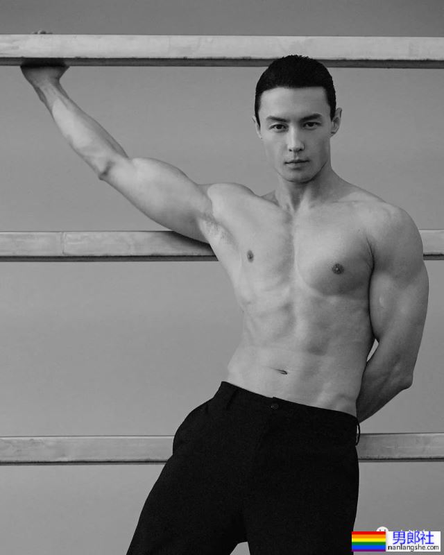 上海混血男模尺寸卡太火了,网友:求偶遇! - 51虹马 上海混血男模尺寸卡太火了,网友:求偶遇! - 51虹马