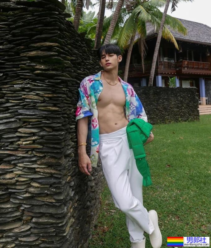 肌肉小奶狗，白净可爱，你喜欢吗？ - 51虹马