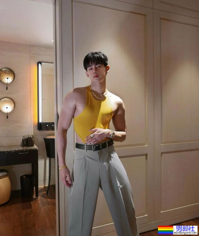 肌肉小奶狗，白净可爱，你喜欢吗？ - 51虹马