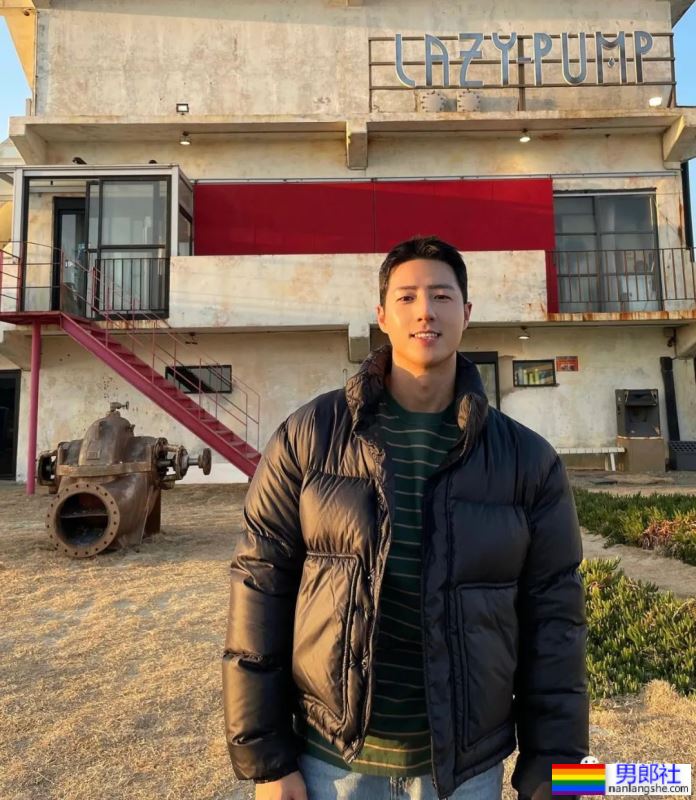 这只黑皮帅哥，又戳中我的心了！ - 51虹马