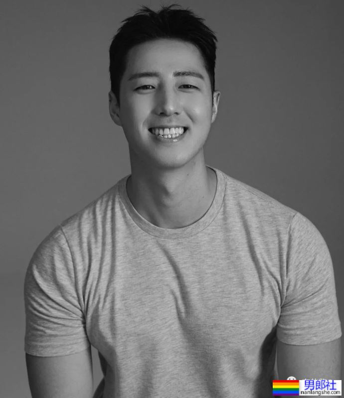 这只黑皮帅哥，又戳中我的心了！ - 51虹马