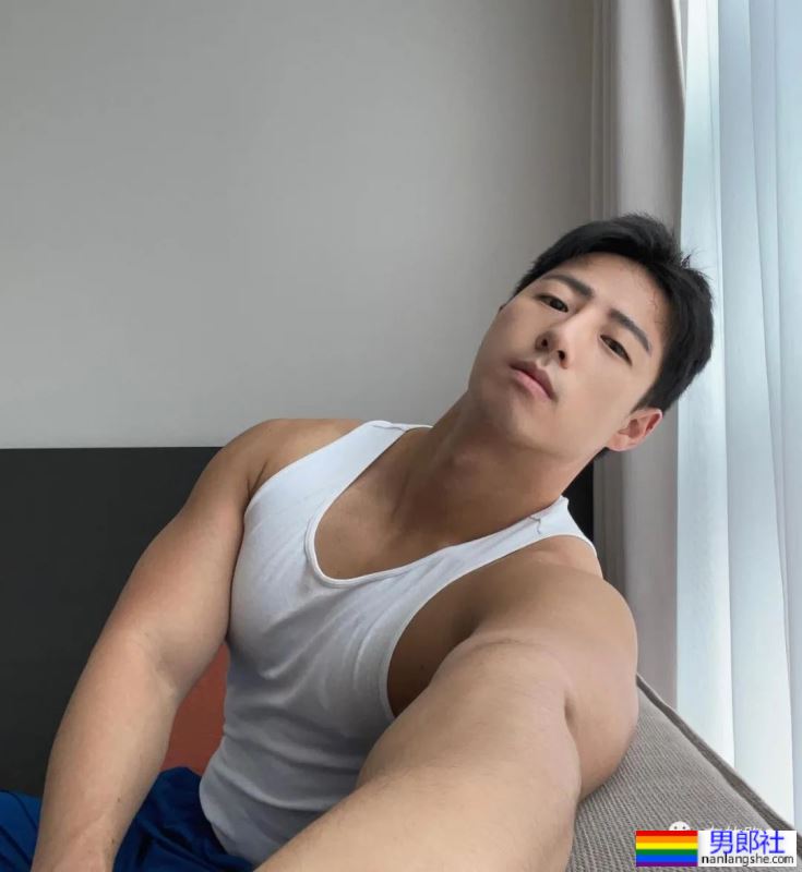 这只黑皮帅哥，又戳中我的心了！ - 51虹马