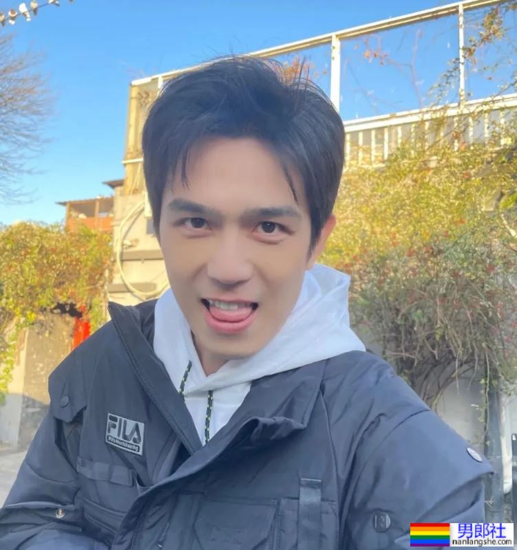 被蔡康永力捧的利晴天,竟然34岁了? - 51虹马 被蔡康永力捧的利晴天,竟然34岁了? - 51虹马