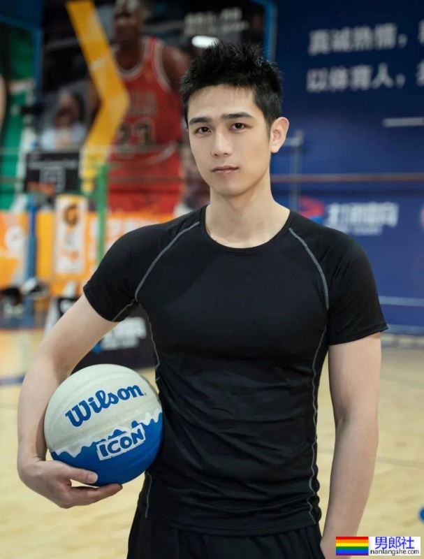 被蔡康永力捧的利晴天,竟然34岁了? - 51虹马 被蔡康永力捧的利晴天,竟然34岁了? - 51虹马