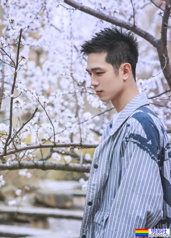 被蔡康永力捧的利晴天,竟然34岁了? - 51虹马 被蔡康永力捧的利晴天,竟然34岁了? - 51虹马