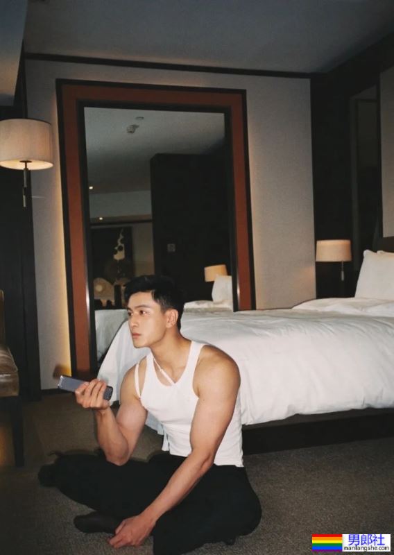 纯欲小哥哥一枚 - 51虹马