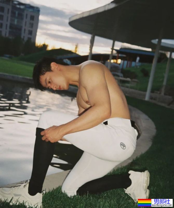 纯欲小哥哥一枚 - 51虹马