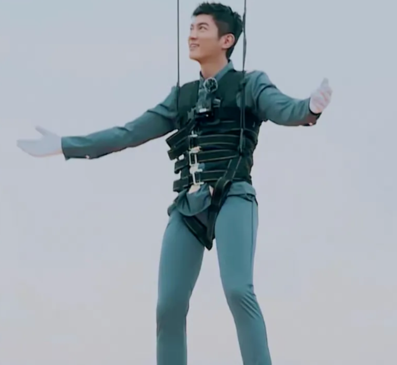 杜江吊威亚被勒的老图被翻出,原来实力这么强 - 51虹马 杜江吊威亚被勒的老图被翻出,原来实力这么强 - 51虹马