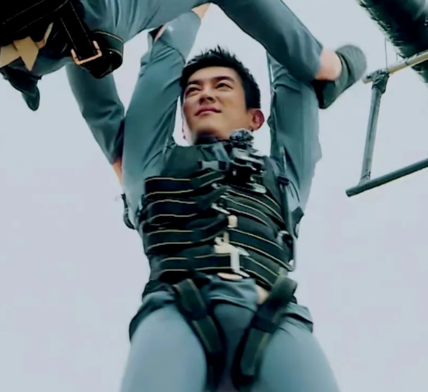 杜江吊威亚被勒的老图被翻出,原来实力这么强 - 51虹马 杜江吊威亚被勒的老图被翻出,原来实力这么强 - 51虹马