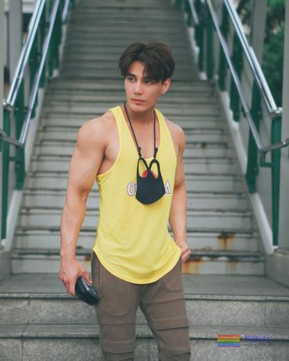 恋爱在走 仪式感要有！泰国男模宠男友不手软：theo - 51虹马