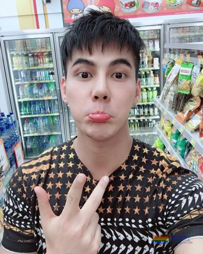 恋爱在走 仪式感要有！泰国男模宠男友不手软：theo - 51虹马