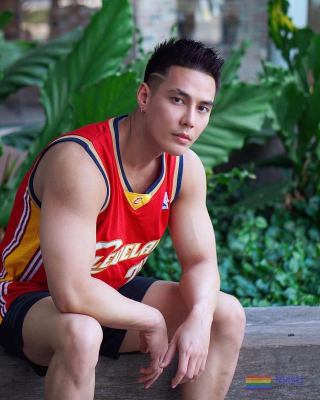 恋爱在走 仪式感要有！泰国男模宠男友不手软：theo - 51虹马