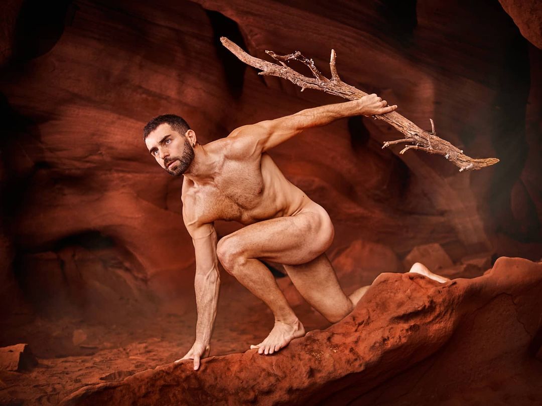 一本关于大自然与百名裸男的摄影书:无论他们长得多帅,没有人认为自己看起来已经够棒了。 - 51虹马 一本关于大自然与百名裸男的摄影书:无论他们长得多帅,没有人认为自己看起来已经够棒了。 - 51虹马