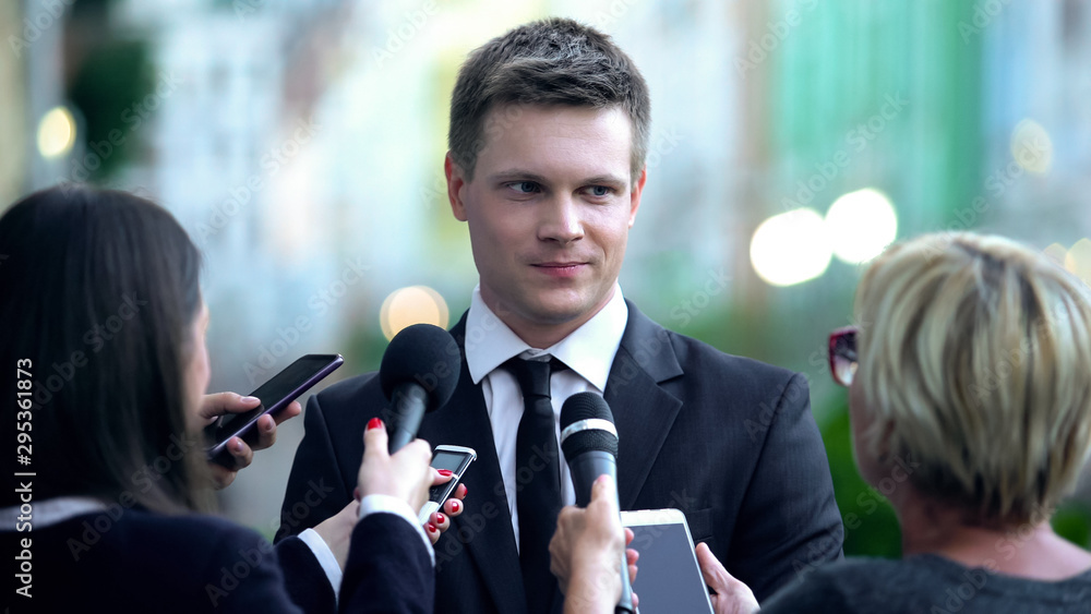 同志最爱从事哪些职业？ 形象体面又能展现才华的工作最得男同志的心！ - 51虹马