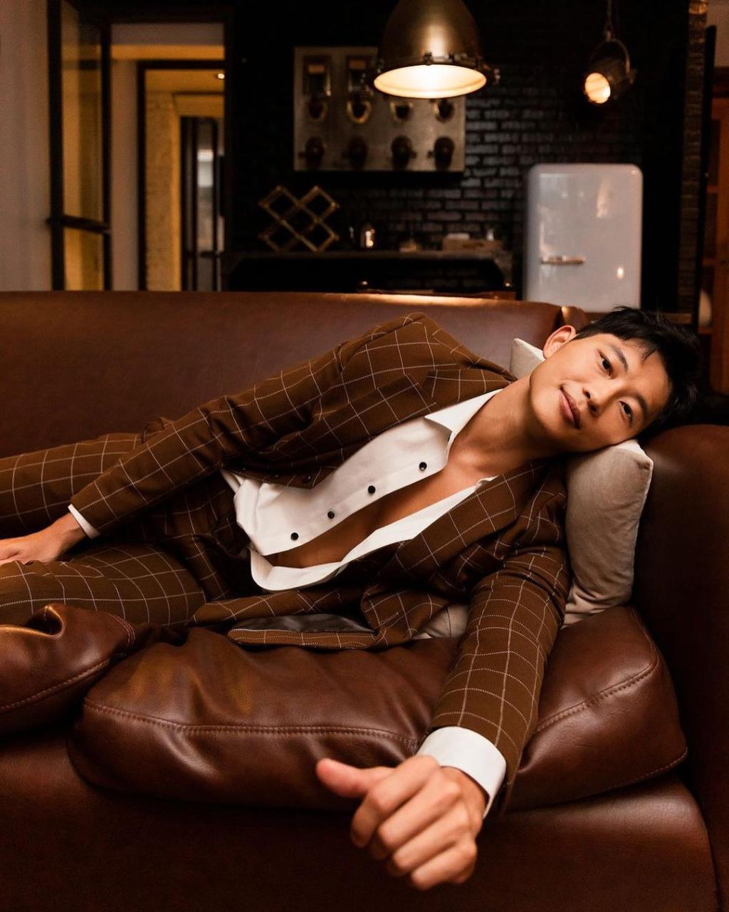 Gino 想让你看看他的《吉诺号》 阳光轻熟男的诱惑：「我蛮常裸体的！」 - 51虹马