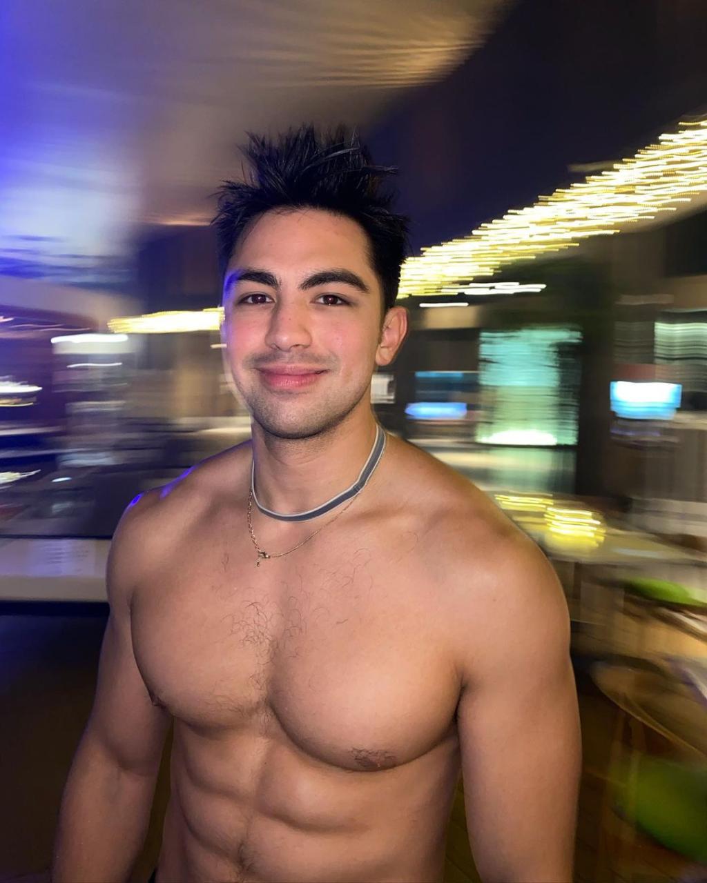 連瑞奇馬汀都注意到他！菲律賓帥氣星二代身材讓人垂涎：Derrick Monasterio - 51虹马