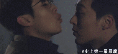 直男打开了我的隐藏网盘发现不可描述的电影，现在看我眼神都带光！ - 51虹马