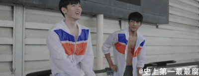 直男打开了我的隐藏网盘发现不可描述的电影，现在看我眼神都带光！ - 51虹马