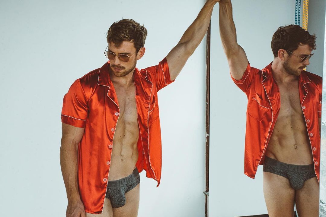 《热恋彩虹岛》猛男同志 Zane Phillips:「想演迪士尼大力士!」 - 51虹马 《热恋彩虹岛》猛男同志 Zane Phillips:「想演迪士尼大力士!」 - 51虹马