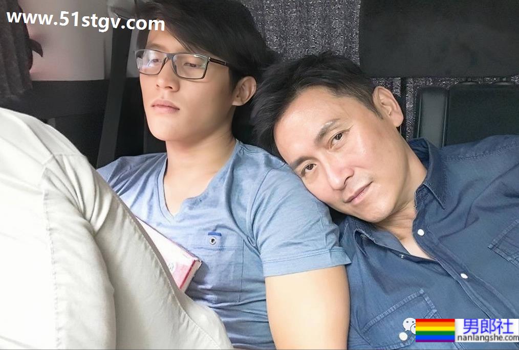 马德钟超帅的体育生儿子亲吻男生,性向成谜 - 51虹马 马德钟超帅的体育生儿子亲吻男生,性向成谜 - 51虹马