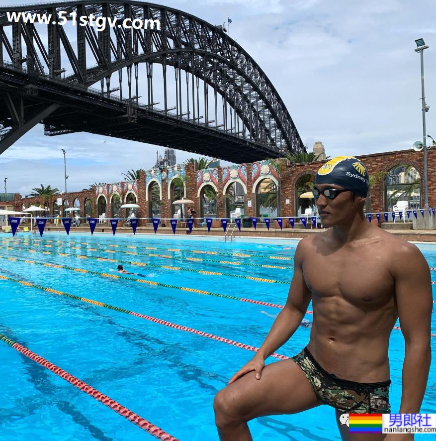 马德钟超帅的体育生儿子亲吻男生,性向成谜 - 51虹马 马德钟超帅的体育生儿子亲吻男生,性向成谜 - 51虹马