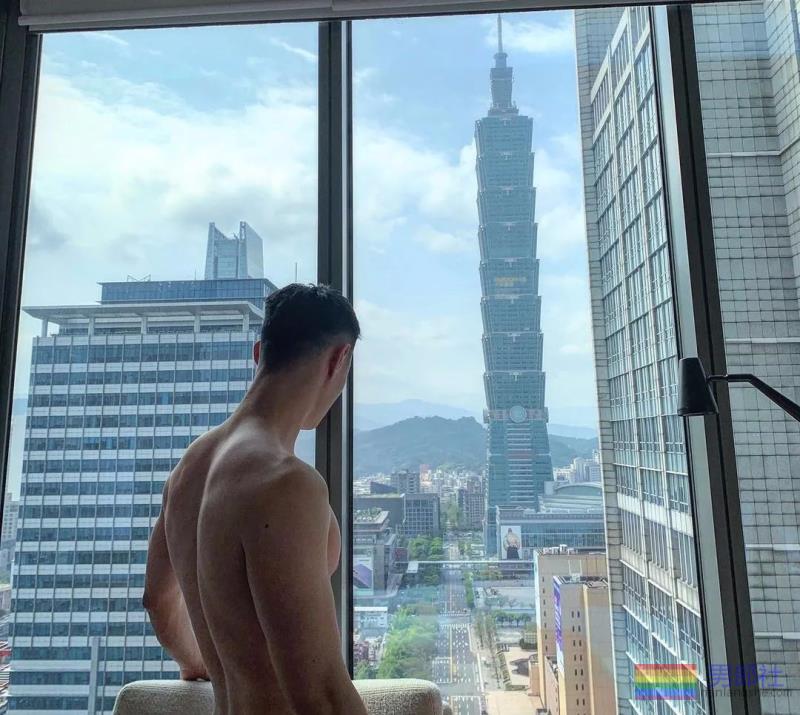 牛奶肌小哥，谁不喜欢？ - 51虹马