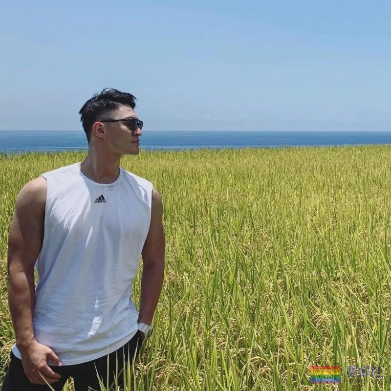 牛奶肌小哥，谁不喜欢？ - 51虹马