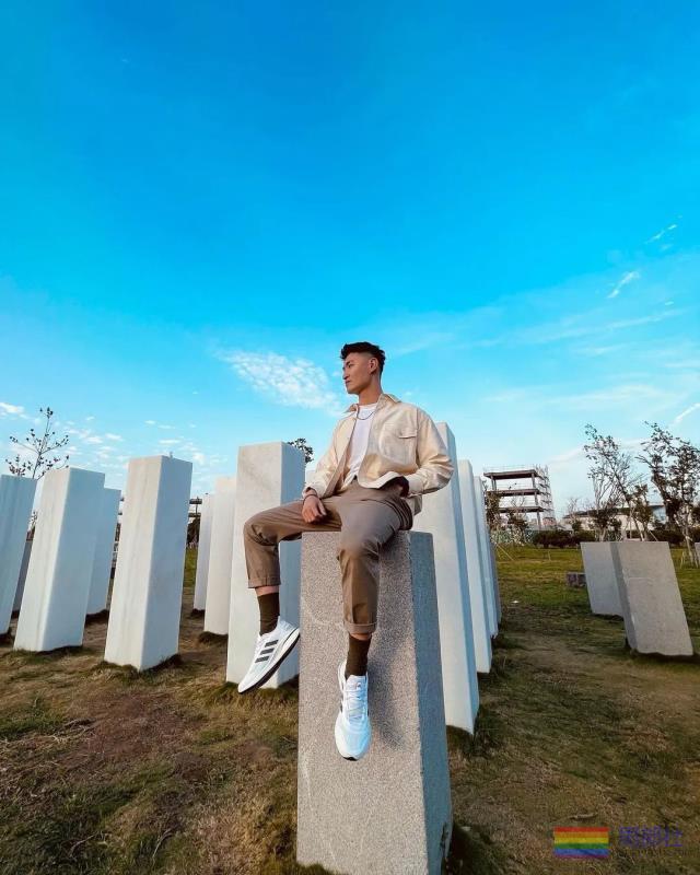 牛奶肌小哥，谁不喜欢？ - 51虹马