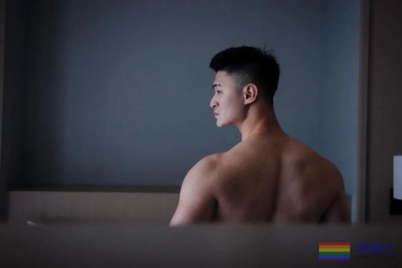 牛奶肌小哥，谁不喜欢？ - 51虹马