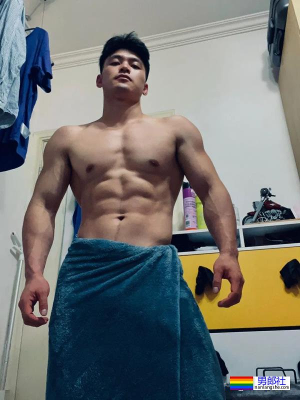 北京体育大学毕业的肌肉男，可以又多Man？ - 51虹马