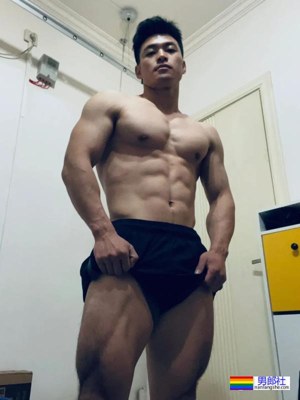北京体育大学毕业的肌肉男，可以又多Man？ - 51虹马