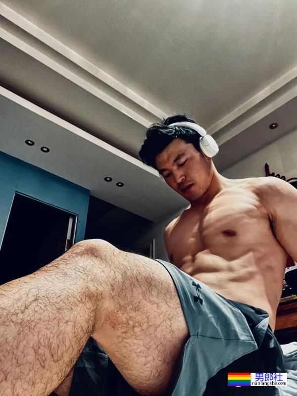 北京体育大学毕业的肌肉男，可以又多Man？ - 51虹马
