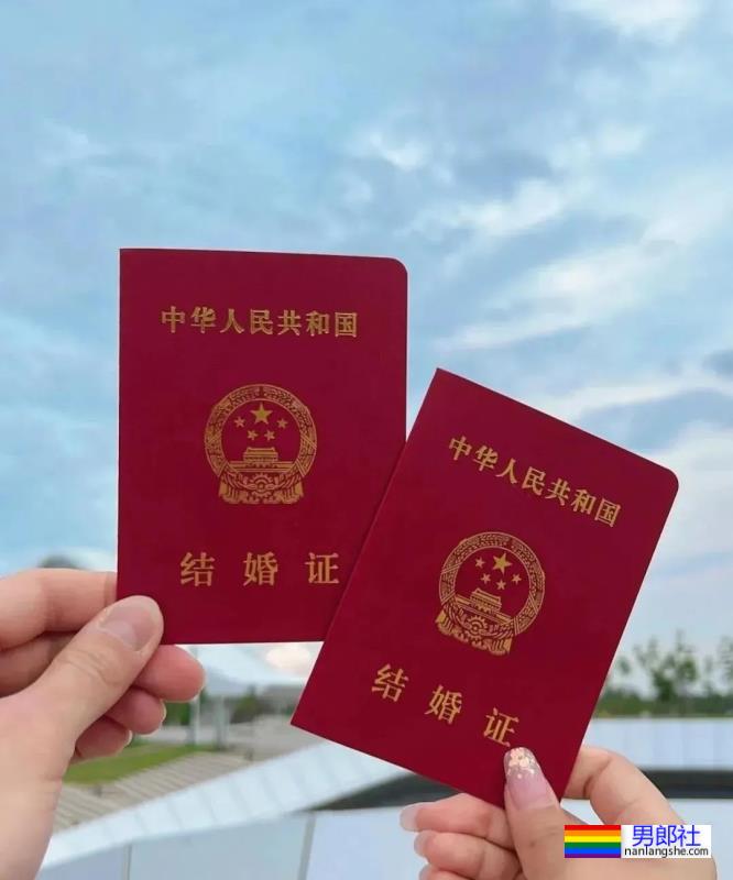 冰壶帅哥许静韬官宣结婚！他的大胸肌原来一直都不是凌智的！ - 51虹马