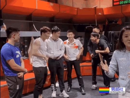 冰壶帅哥许静韬官宣结婚！他的大胸肌原来一直都不是凌智的！ - 51虹马