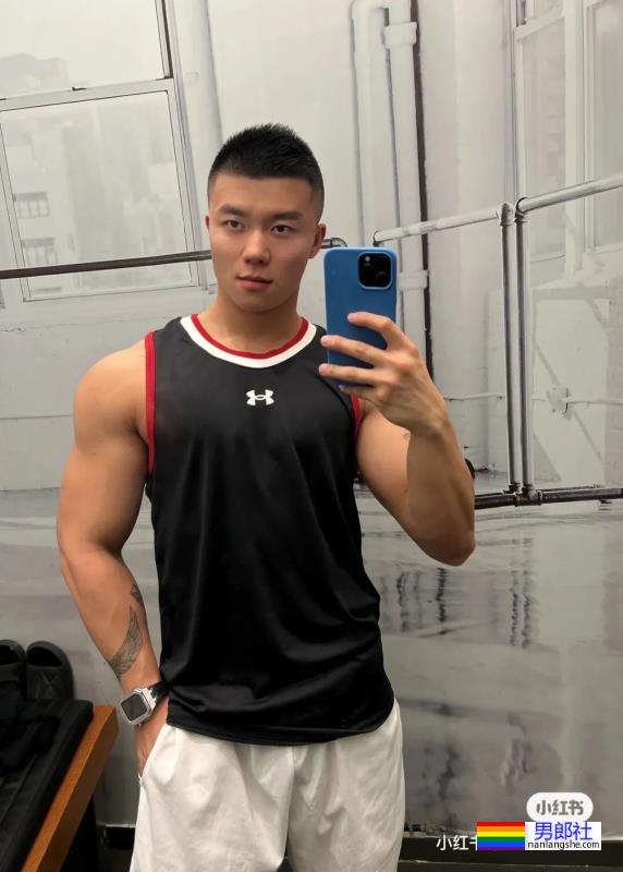 肌肉帅哥-51虹马