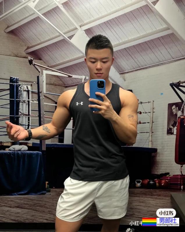 肌肉帅哥 - 51虹马