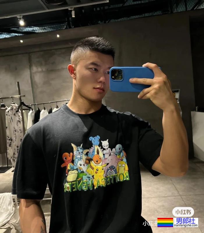 肌肉帅哥 - 51虹马