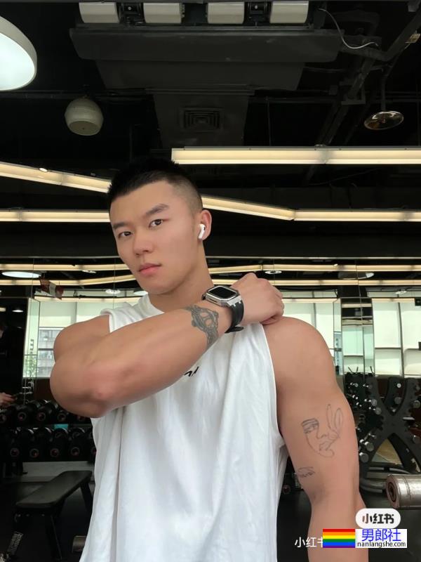 肌肉帅哥 - 51虹马