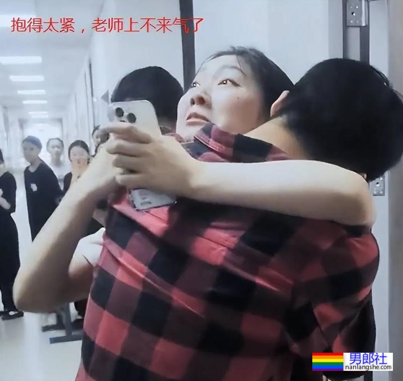 成都小帅哥夺上戏艺考状元火了，这颜值怎么样？-51虹马