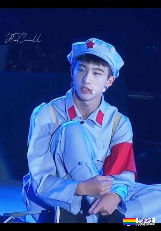 成都小帅哥夺上戏艺考状元火了,这颜值怎么样? - 51虹马 成都小帅哥夺上戏艺考状元火了,这颜值怎么样? - 51虹马