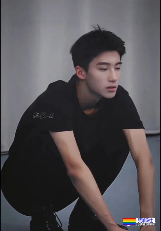 成都小帅哥夺上戏艺考状元火了，这颜值怎么样？ - 51虹马