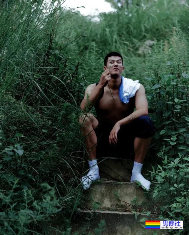 193寸头体育生，颜值与实力并存 - 51虹马