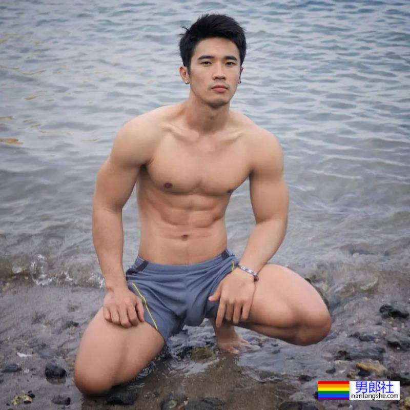 脱衣为家乡荔枝打Call，肌肉小哥围浴巾上阵，这实力太抢镜 - 51虹马