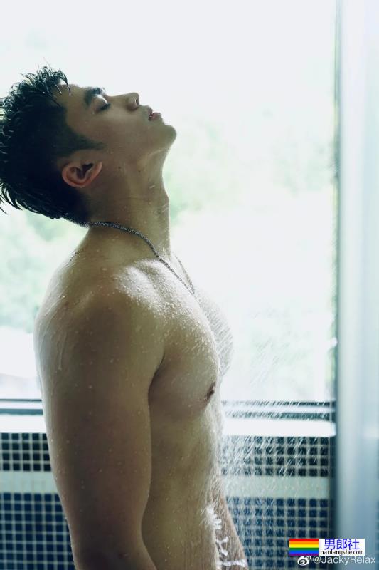 胸肌帅哥-51虹马