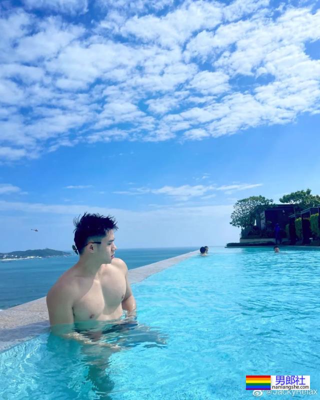 胸肌帅哥 - 51虹马